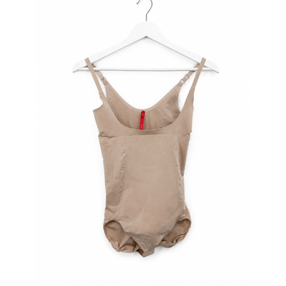 Spanx One Piece Bodysuit Shapewear Open Bust Size Medium Fitted Tummy Control